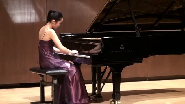 Tiffany Poon plays Chopin Nocturne No. 20 in C Sharp Minor, Op. Posth. смотреть онлайн