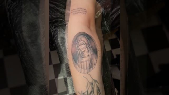Virgin Mary Insta: @stavros_ink32 #blackandgreytattoo #virginmary #viral #tattoo @stavros_ink32 смотреть онлайн