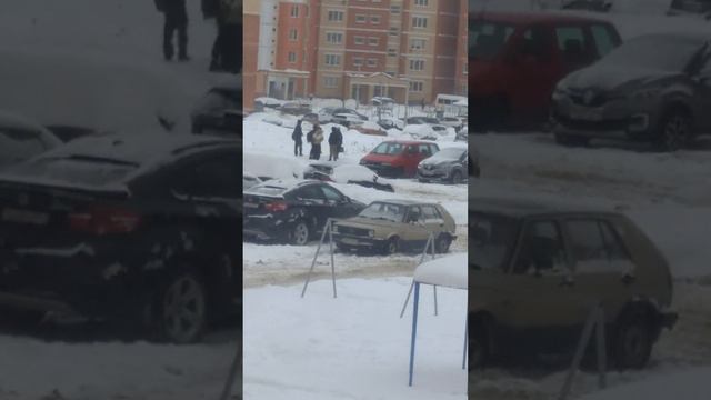 мальчика бьют?! смотреть онлайн