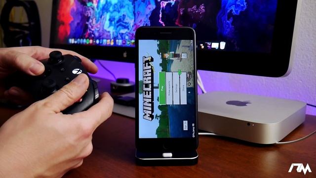 How To Play MINECRAFT PE With A XBOX ONE/PS4 CONTROLLER On iOS 12 iPhone & iPad смотреть онлайн