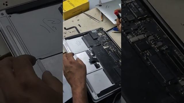 MacBook A1466 trackpad change | MacBook service center in Gurugram смотреть онлайн