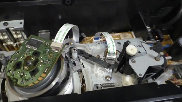 ? HITACHI P210HF Stereo Video Cassette Player смотреть онлайн