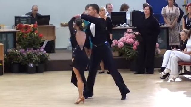 Turība adult Stanislav Gushchin - Kristīne Tarentjeva solo samba смотреть онлайн