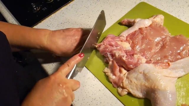 Вкуснейшая курочка без костей с грибочками. смотреть онлайн