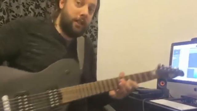 Unboxing the Manson Meta MBM-1 (Matt Bellamy signature) смотреть онлайн