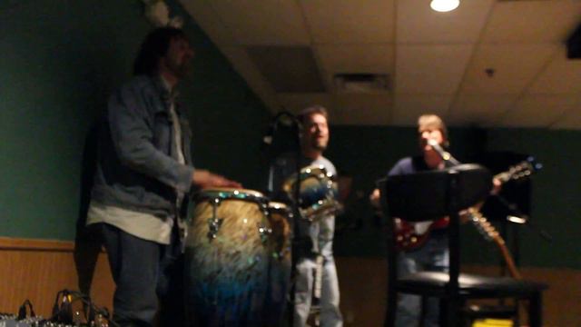 160306 Troy Aron Johnson on bongo drums fuzzy capture Eagles Club Bloomington 1 0016 смотреть онлайн