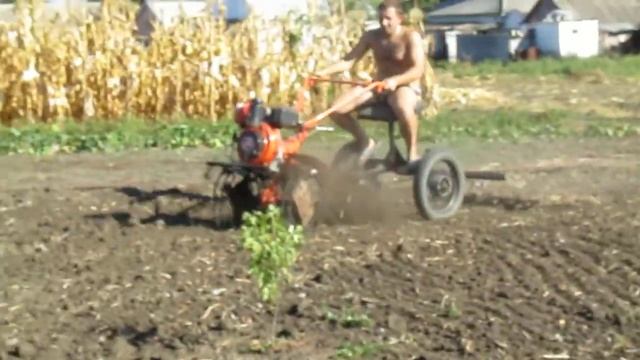 Кентавр. Боронование огорода. смотреть онлайн