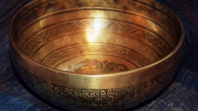 Тибетская Поющая Чаша ♪ Tibetan Singing Bowl смотреть онлайн