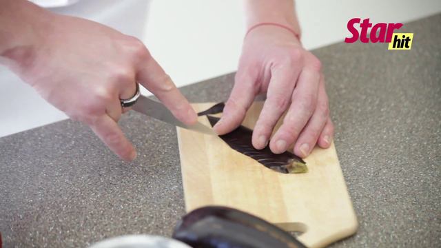 Певец Шура в проекте «Твори еду». Карвинг. Выпуск 3: Листочек из баклажана смотреть онлайн