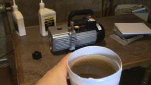 Замена масла в вакуумном насосе