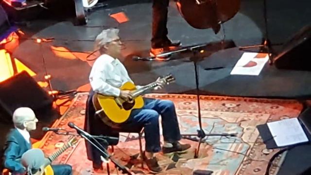 Eric Clapton - Layla acoustic version - The Royal Albert Hall London. May 08 2022 смотреть онлайн
