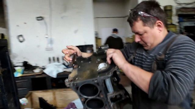 УАЗ Патриот Пикап, двигатель 409. Стук, потеря давления масла. смотреть онлайн