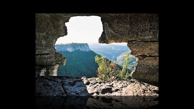 Смотри и думай...История 116. Пещерный город Мангуп-Кале.Крым. Россия.The cave city of Manguр-Kale. смотреть онлайн