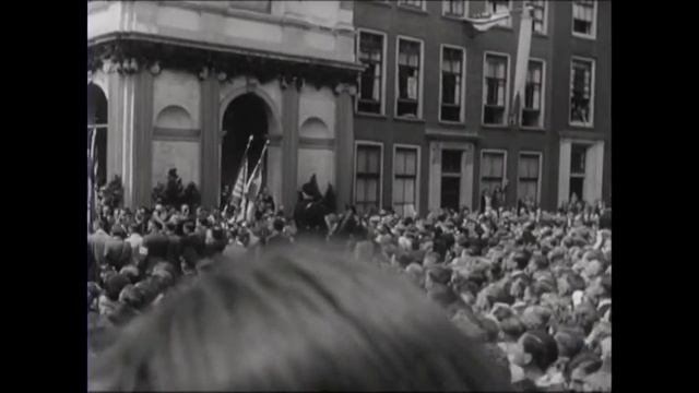 Koningin Wilhelmina keert terug in bevrijd Nederland (1945) смотреть онлайн
