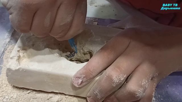 Юный археолог Даша.Игровой детский набор раскопок, геологический набор камни.