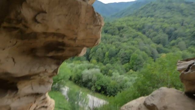 Пещера Сырная или Сквозняк. Прогулка по КЧР. смотреть онлайн