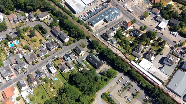 Восточная часть г. Кельна с высоты птичьего полета смотреть онлайн