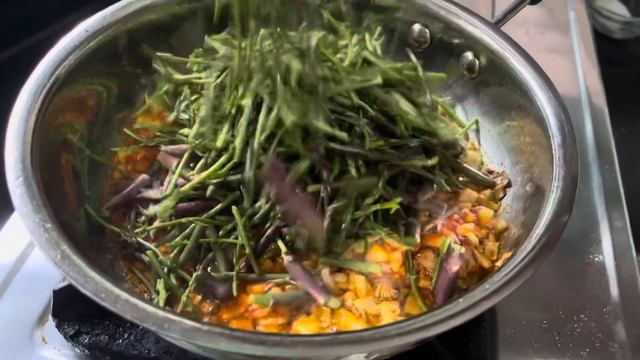 शतावरी ची भाजी | Asparagus Recipe | सुरसुर मुळ्या #asparagus #asparagusrecipe #shatavari #ranbhaji