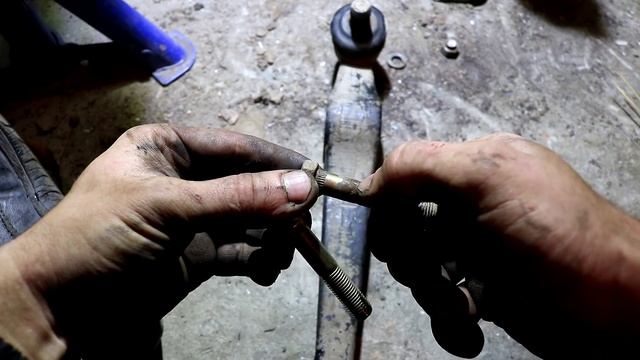 Kia Rio. Замена рычагов передней подвески смотреть онлайн