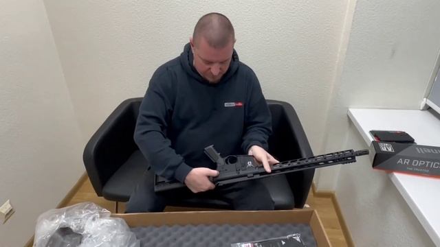 Розпакування Карабіна Voodoo Witch Doctor AR15 16 кал. 223 Rem з прицілом Bushnell AR Optics 1-4x24 смотреть онлайн