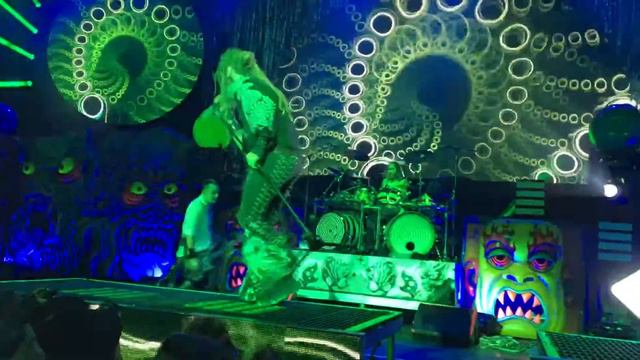 Rob Zombie-"In the Age of the Consecrated Vampire We All Get High" смотреть онлайн