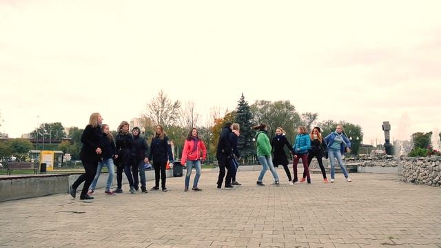 Свадебный флешмоб у фонтана в Перми смотреть онлайн