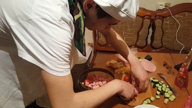 РЕАЛЬНЫЙ ПОВАР:ЛЕНИВАЯ ПИЦЦА ИЗ ДЕТСТВА смотреть онлайн