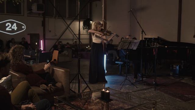 24chambers | Charlotte Spruit, violin & Daniël Kramer, piano | Debussy, Violin Sonata смотреть онлайн