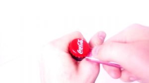 Как открыть Coca-cola в стекле без открывашки?