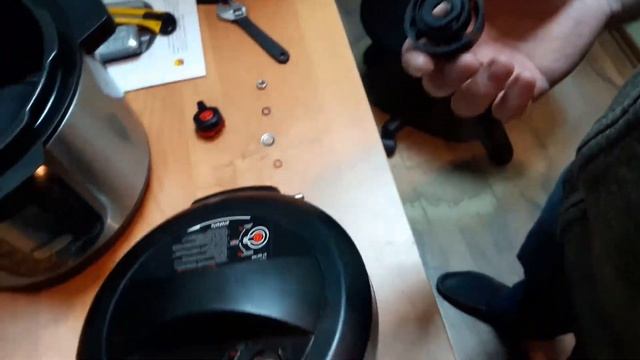 Замена основания регулятора давления клапана Brand 6050. смотреть онлайн