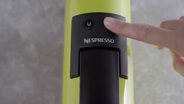 Máquina de café Nespresso Essenza Mini смотреть онлайн