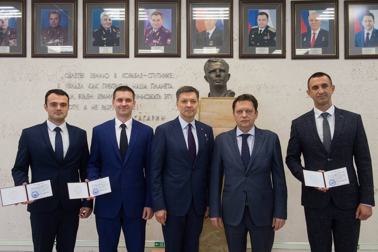 Новобранцы в отряде Роскосмоса смотреть онлайн