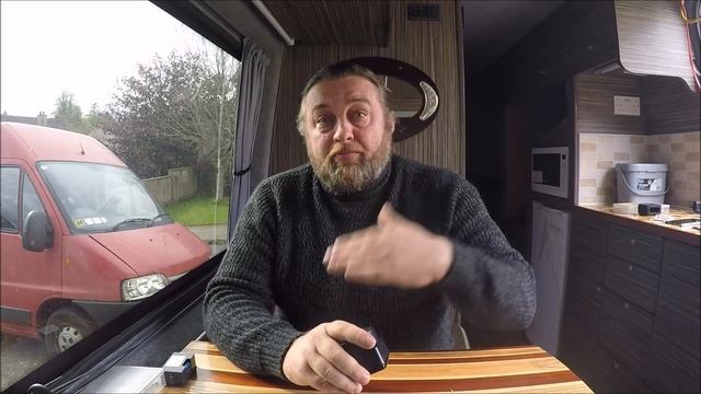 Автодом своими руками. О электрике и потолок.