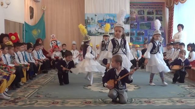Казахский танец. смотреть онлайн