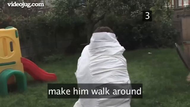 How To Play The Mummy Wrap Game смотреть онлайн