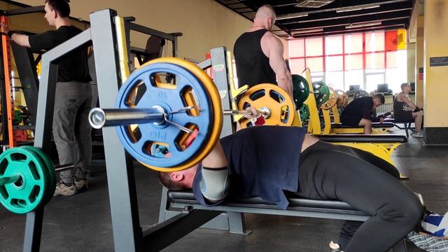 Д 2: Жим лежа обычный 1*мах, 70 кг. смотреть онлайн
