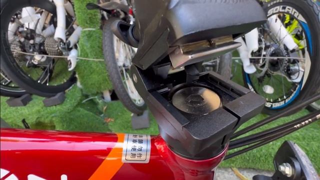 DAHON K ONE （FKA091 ）紅色 大改18速，RIDEA雙餅 +陶瓷BB，紅呔，金綫管，KMC金鏈，JUIN GT4活塞線拉油制，SHIMANO SORA 前拔+左指拔18速！ смотреть онлайн