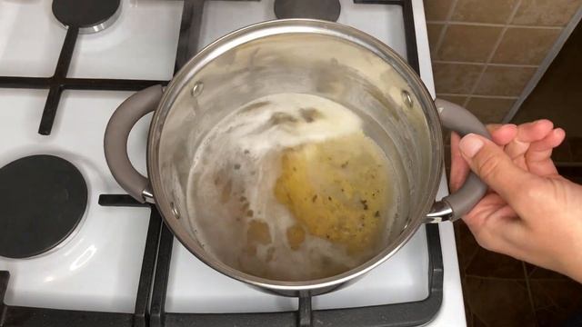 Пригорела кастрюля? Как ОТМЫТЬ ПРИГОРЕВШУЮ КАСТРЮЛЮ внутри от молока, варенья, карамели, каши... смотреть онлайн