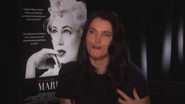 Julia Ormond's Official 'My Week with Marilyn' Interview Pt 2 of 2 смотреть онлайн