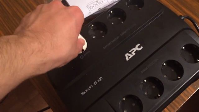 APC Back-ups ES 700