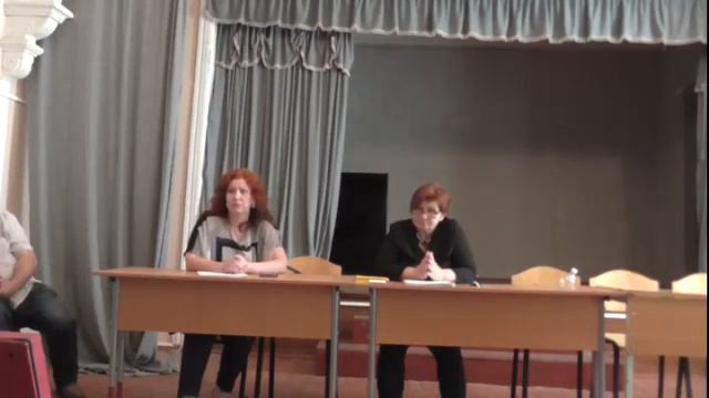 Дача Струковых: встреча ее обитателей с новым директором смотреть онлайн