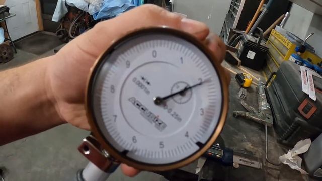 350 SBC Rebuild Part 3: Hone & Measure Cylinder Bore смотреть онлайн