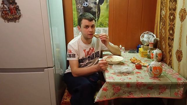 Великий пост 2 день что я ем + Мини пиг ходит рядом с котом Барсиком. смотреть онлайн