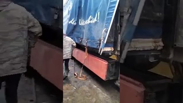 Алматы облысы Жибек жолы  (станция Шамалган)⏩ Алакөлге жиберілген материлды түсіру сәті Әрлеу Фасад