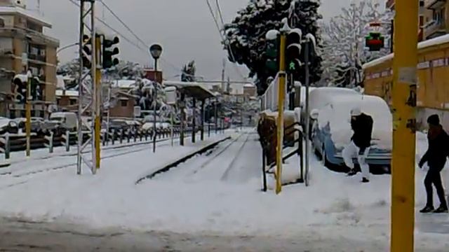 Nevicata a Roma del 4 febbraio 2012 - Torre Maura смотреть онлайн