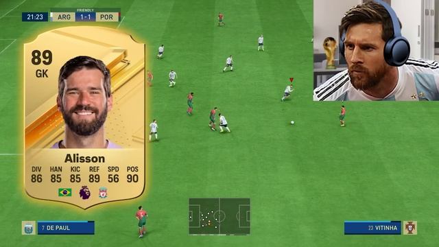 Messi & Ronaldo REACT to their FC 24 PLAYER RATINGS! смотреть онлайн