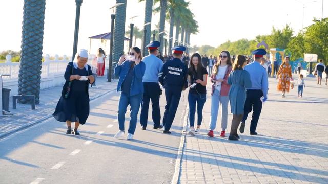 Полицейские Мангистау раздали детям медицинские маски смотреть онлайн