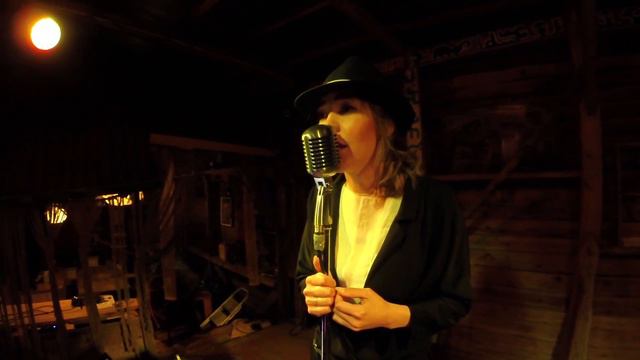 ANNEE — Big Big World (Emilia cover) смотреть онлайн