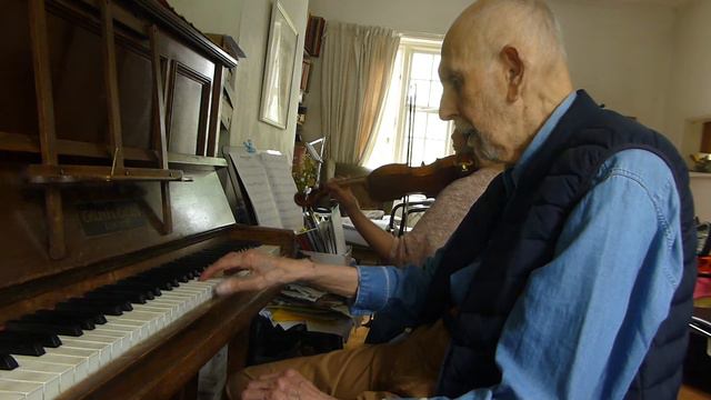 After You've Gone from Gypsy Jazz (Hal Leonard Violin Play-along)- Social Bubble Jazz ソーシャルバブルジャズ смотреть онлайн