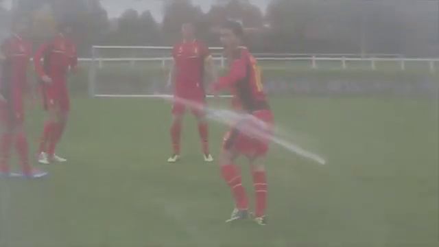 Eden Hazard сломал камеру во время тренировки смотреть онлайн